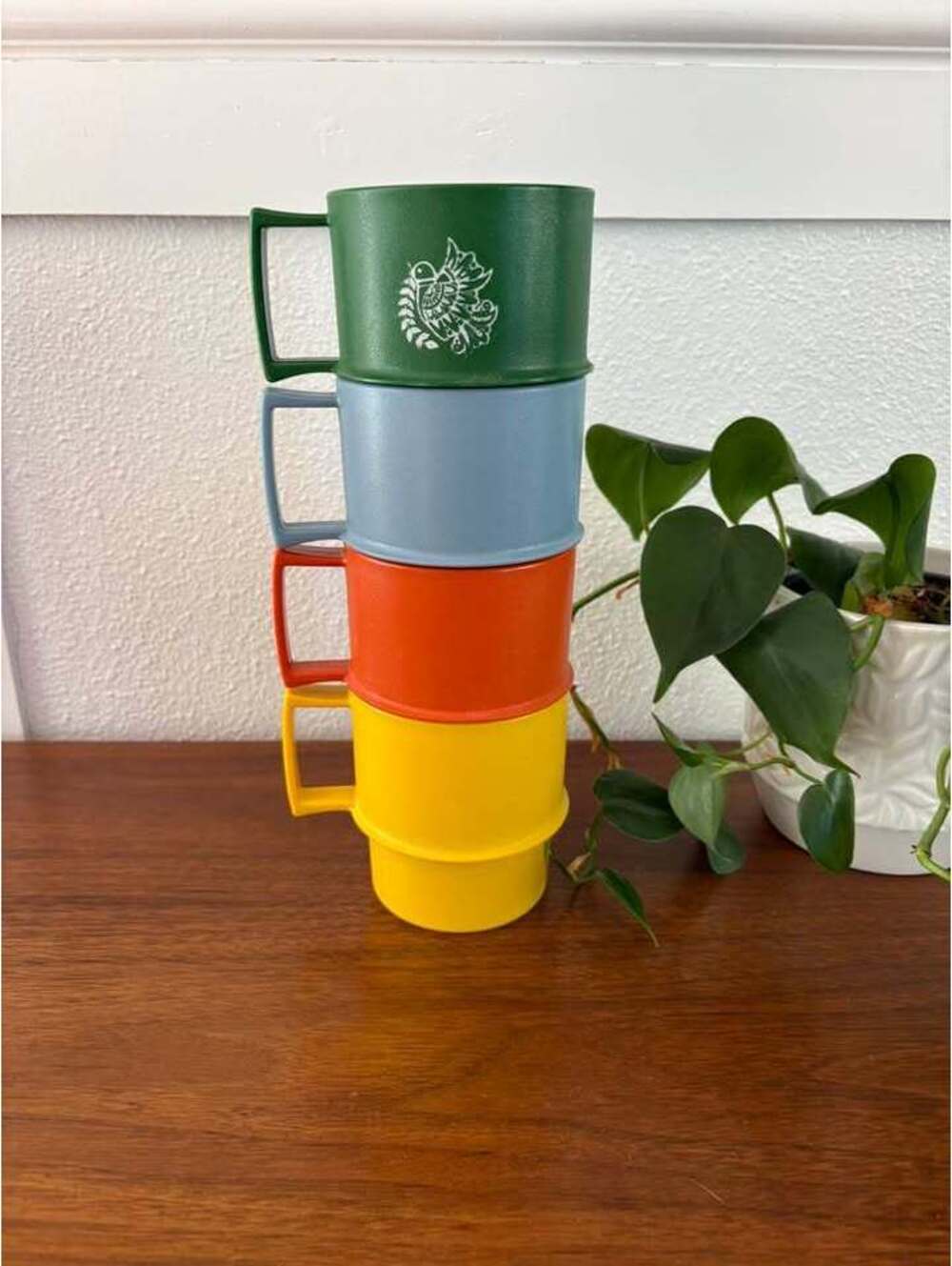 Vintage 1970's Tupperware stackable mugs set of 4